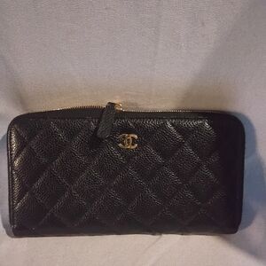 CHANEL Black Quilted Leather Zip Wallet with Gold CC Emblem